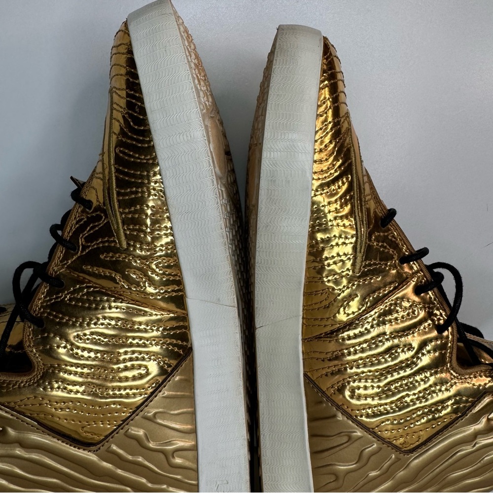 Men’s size 9.5 Nike LeBron 11 NSW lifestyle QS black history month gold high top - Picture 7 of 11